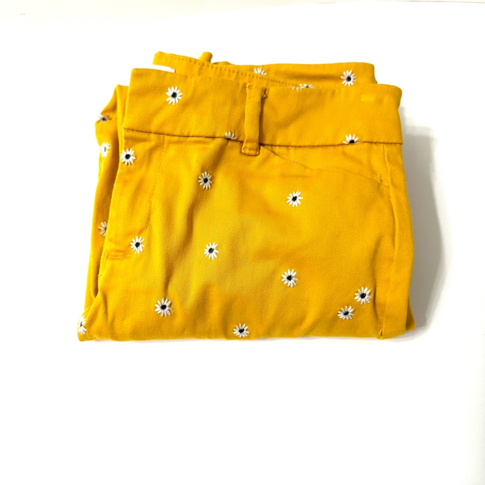 Old navy yellow flower pixie pant- size 6